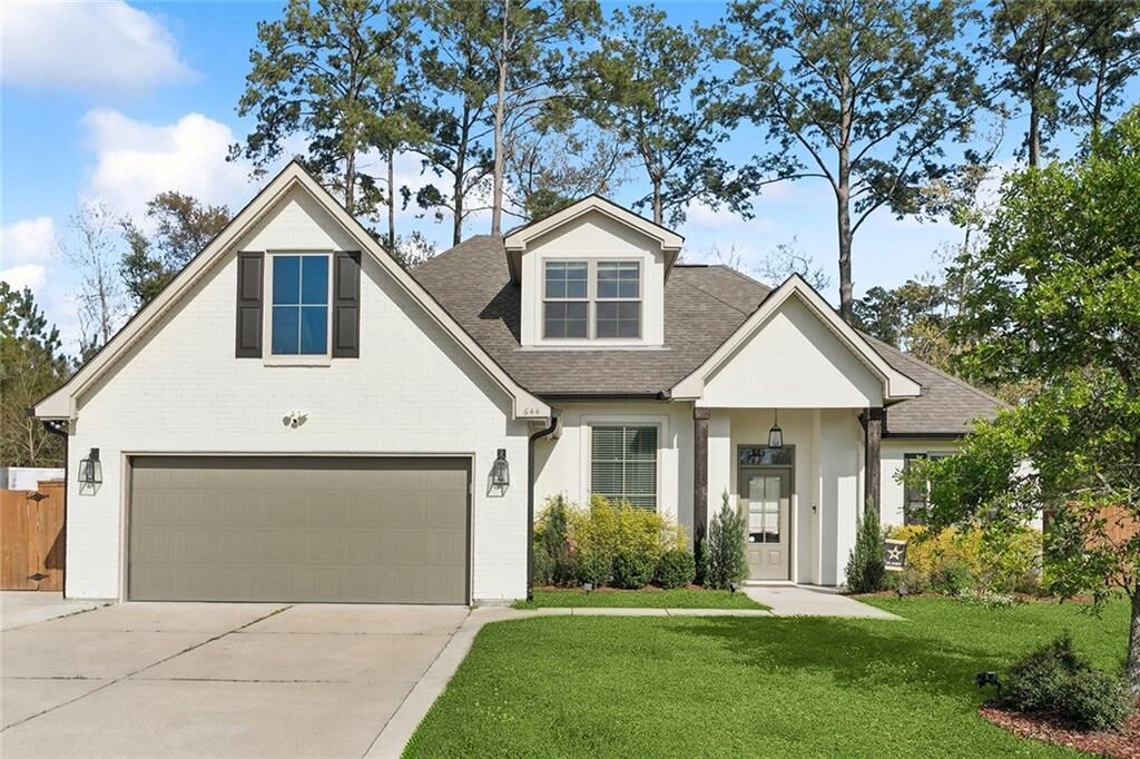 Property Photo:  644 English Oak Drive  LA 70447 