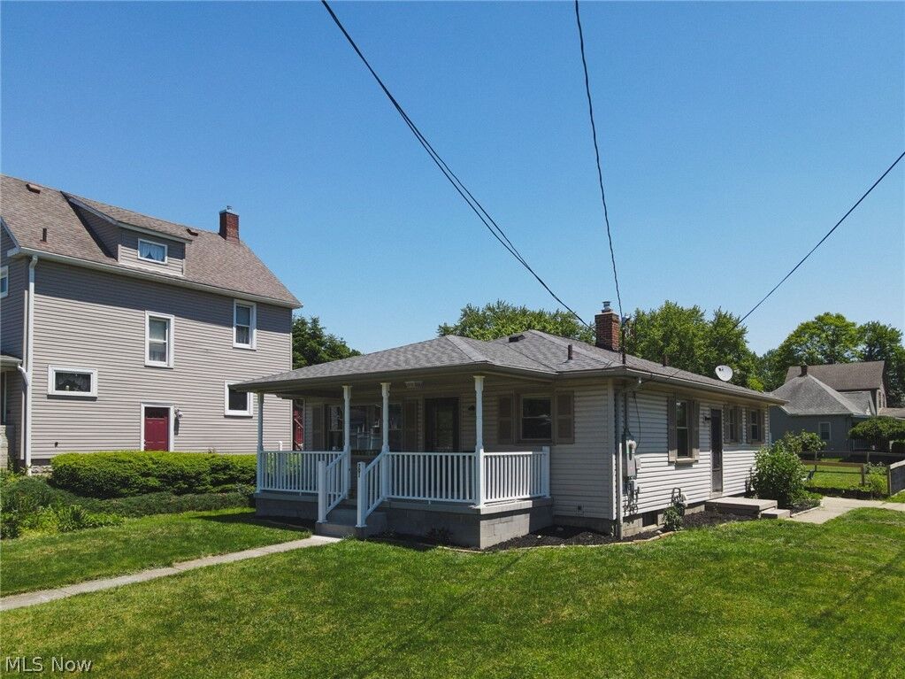 Property Photo:  701 Jones Street  OH 44425 