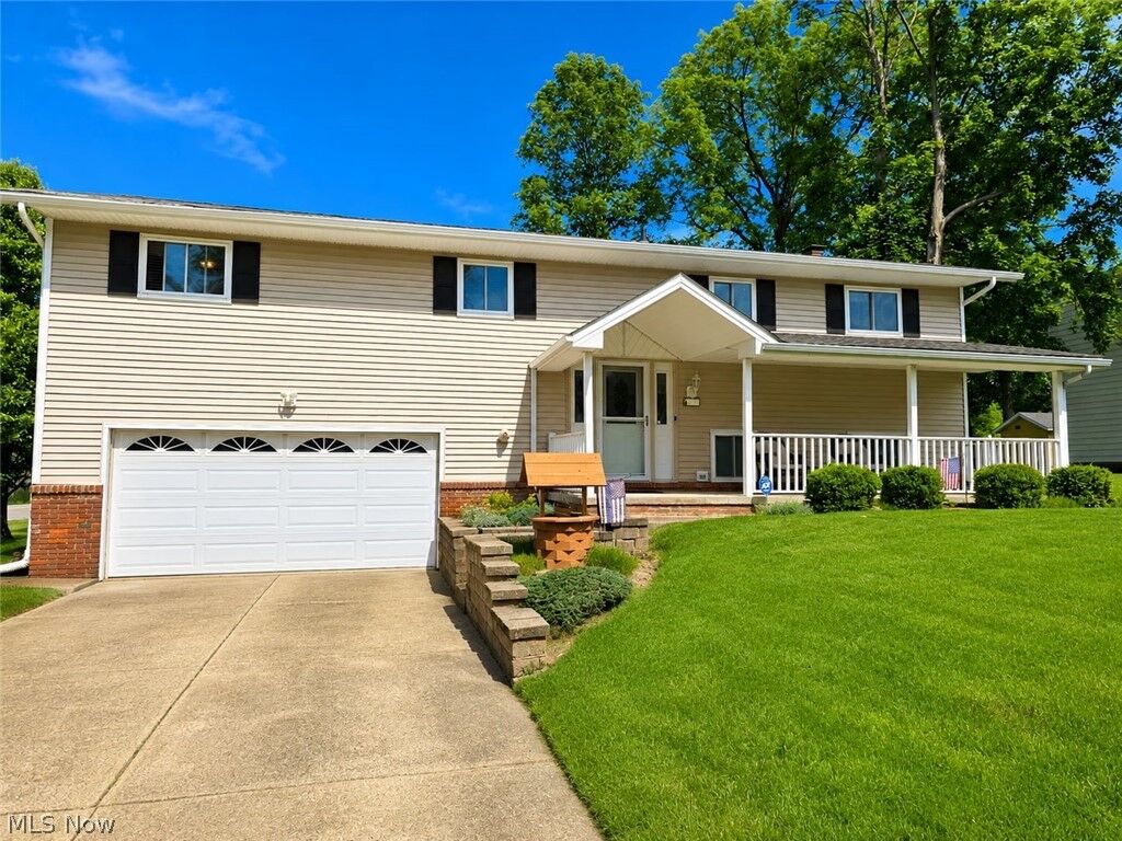Property Photo:  14598 S Gateway Drive  OH 44133 