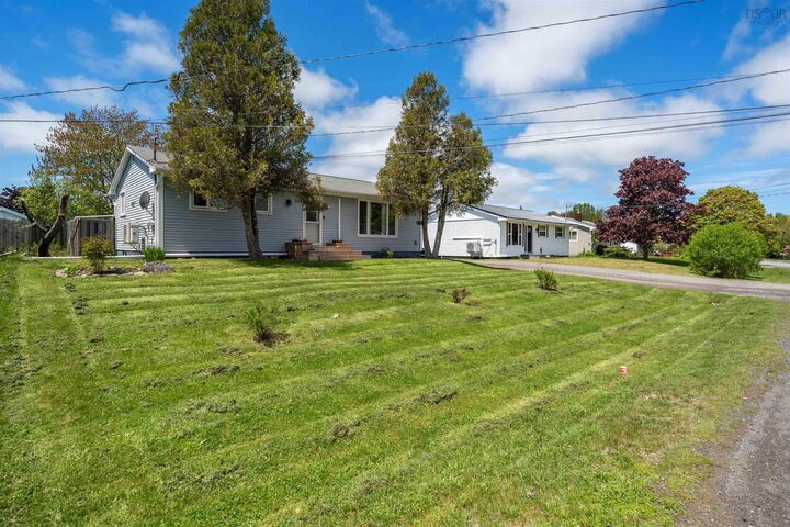 Property Photo:  155 Cedar Street Street  NS B0K 1H0 