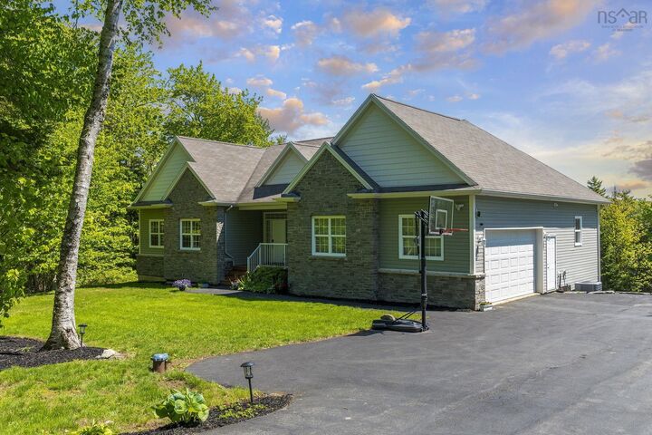 293 Aberdeen Drive — photo 1