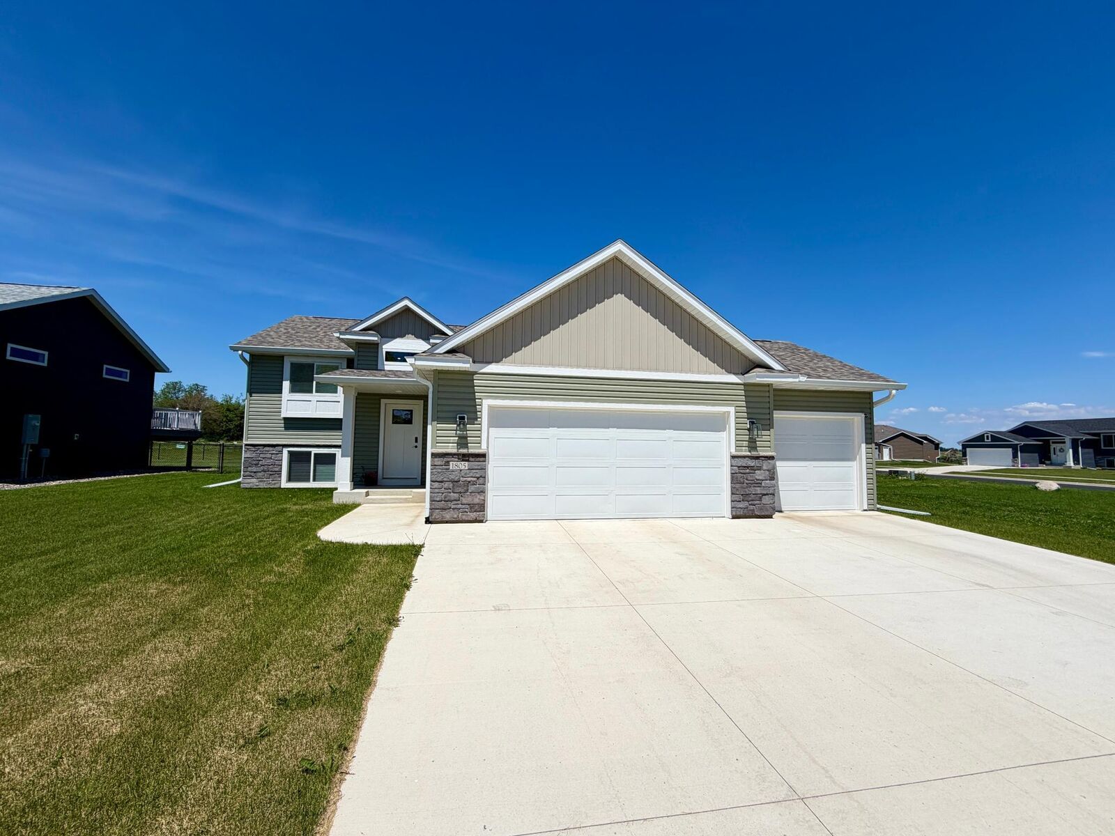 Property Photo:  1805 12th Avenue NE  MN 55912 