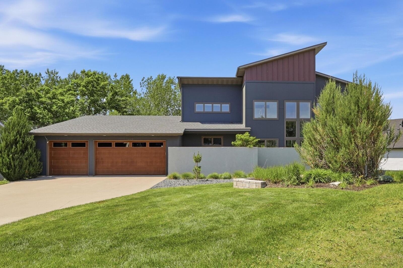 Property Photo:  2229 Wall Street  MN 55122 