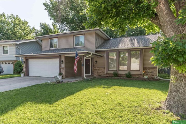 Property Photo: 1011 Bluff Street NE 68005