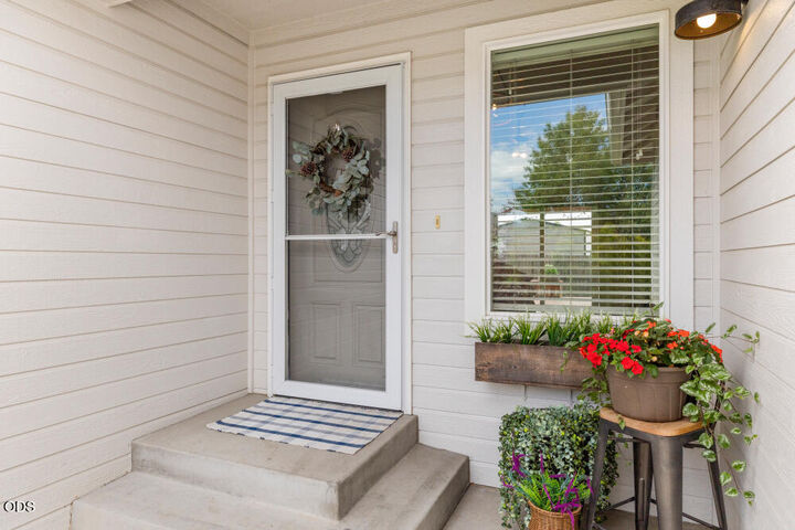 Property Photo: 7464 Ruth Drive OR 97603