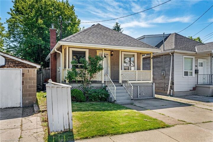Property Photo:  22 Agnes Street  ON L8H 4H2 