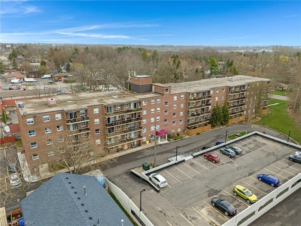 Property Photo:  793 Colborne Street 114  ON N3S 7J3 