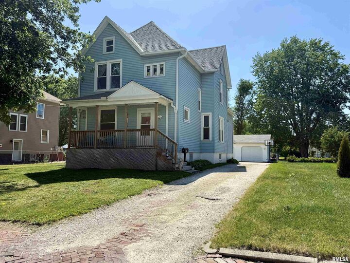 Property Photo:  194 Olive Street  IL 61401 