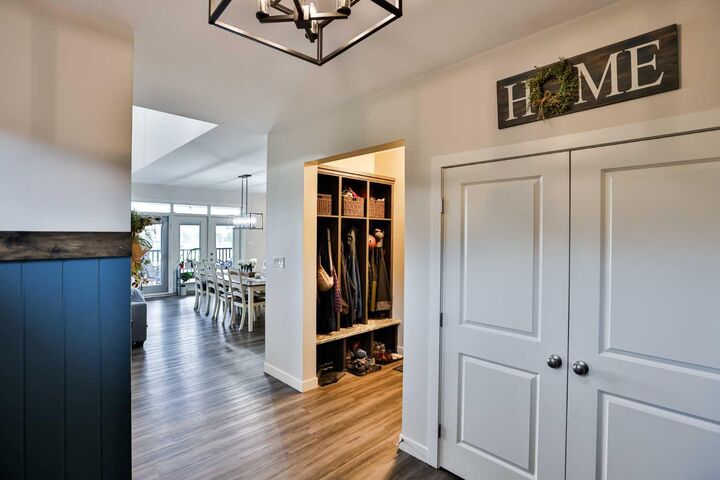 Property Photo: 865 Atlantic Cove W AB T1J 5M4