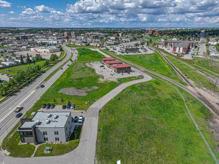 9905 Resources Road 77 — photo 1
