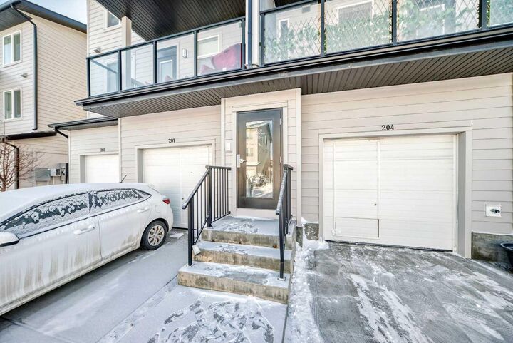 Property Photo:  135 Redstone Walk NE 204  AB T3N 1M6 