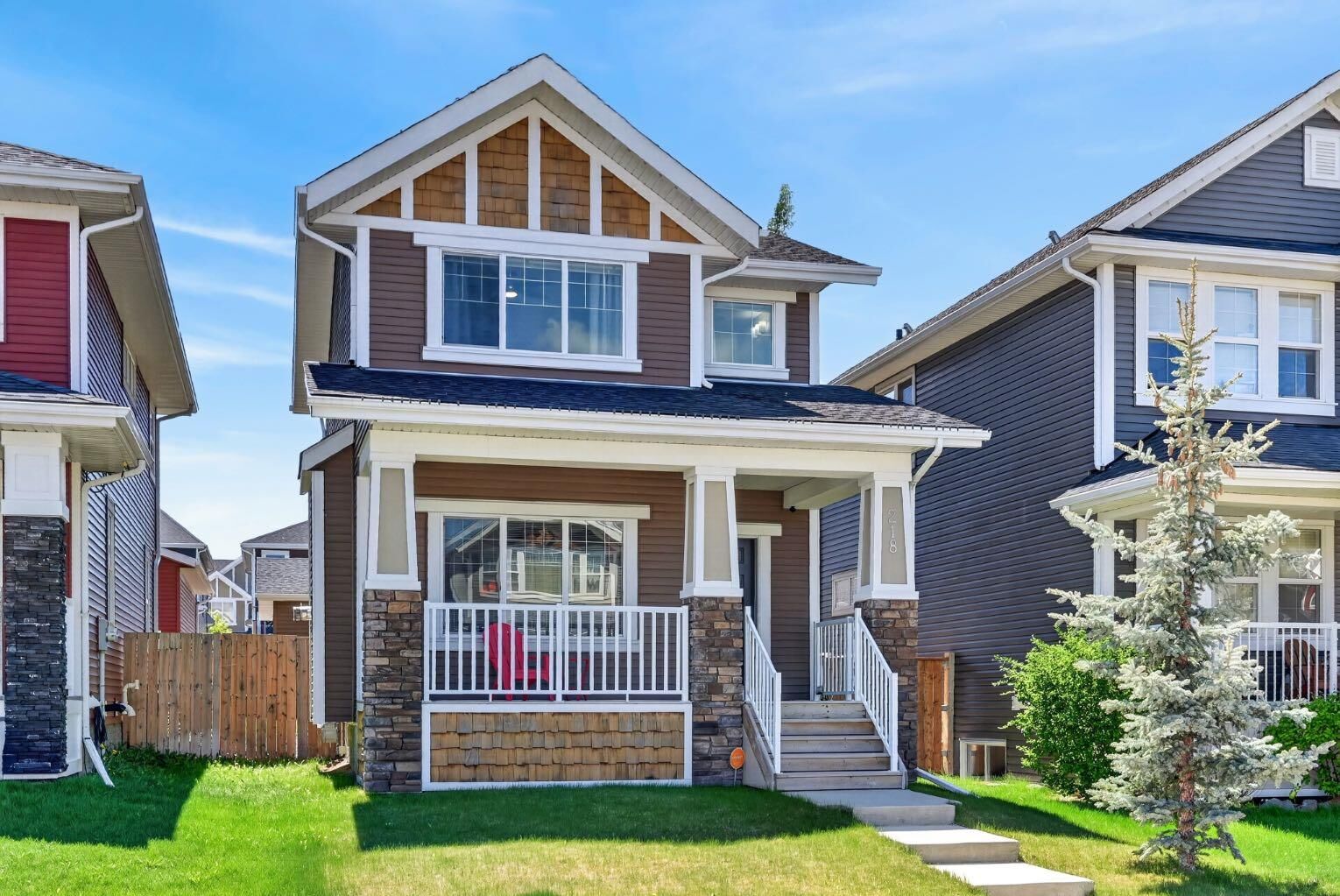 Property Photo: 218 River Heights Green AB T4C 0S3
