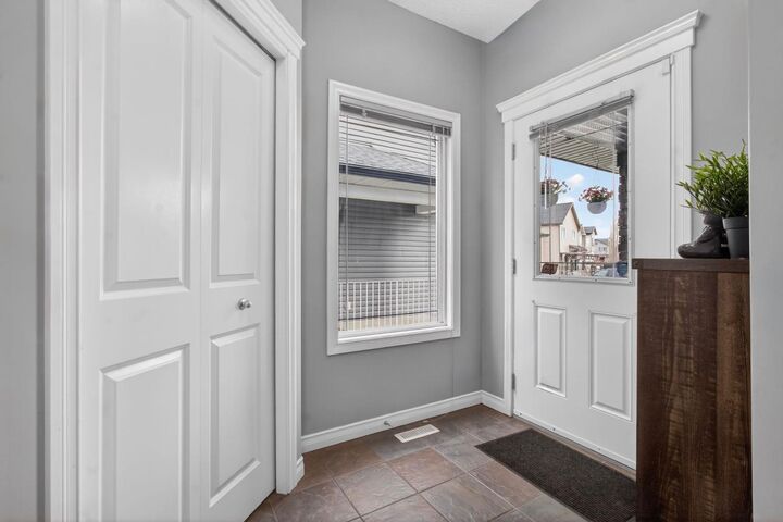 Property Photo:  98 Evanscove Circle NW  AB T3P 0A1 