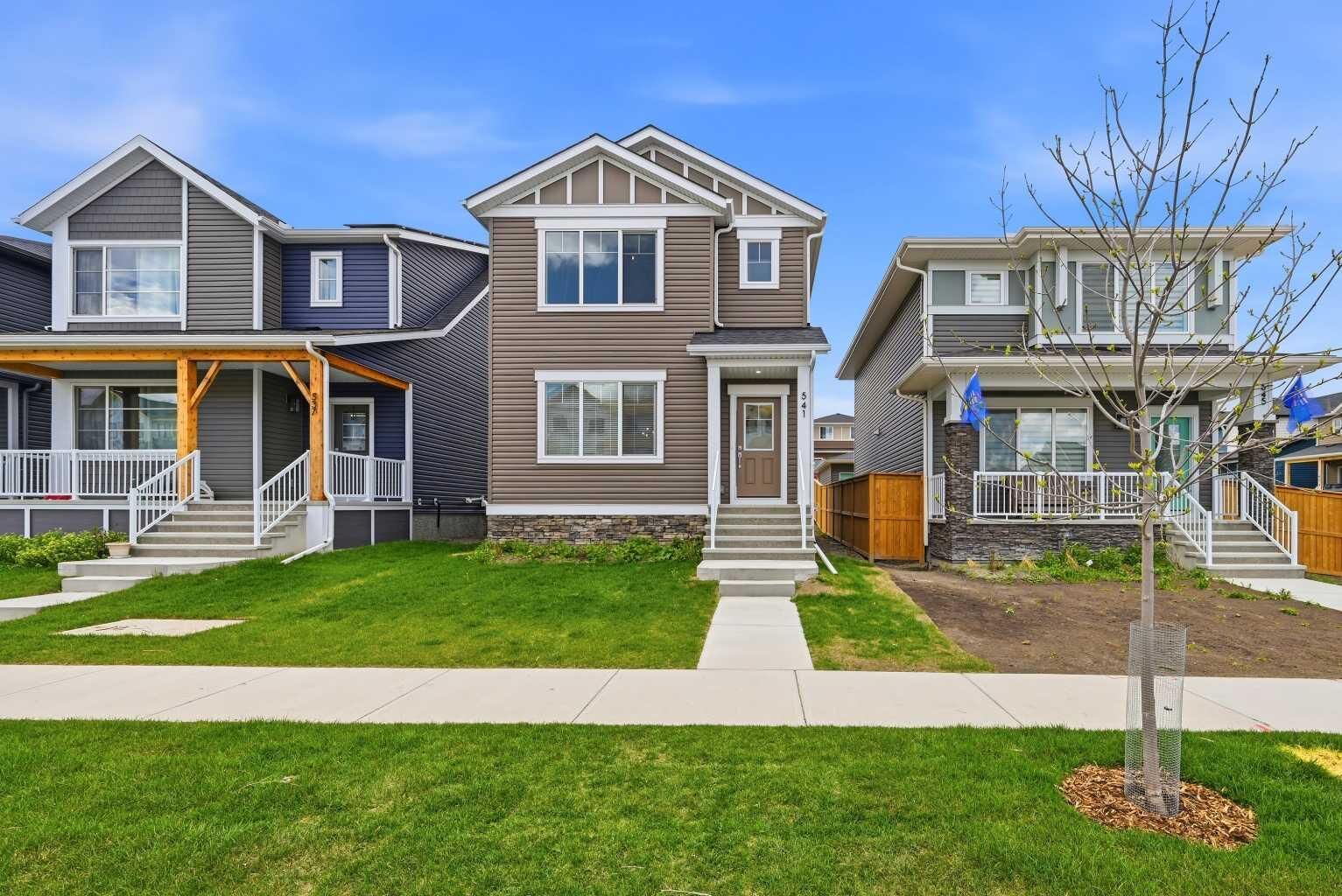 Property Photo:  541 Bayview Street SW  AB T4B 5M4 