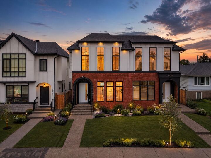 Property Photo:  2010 35 Street SW  AB T3E 2X6 