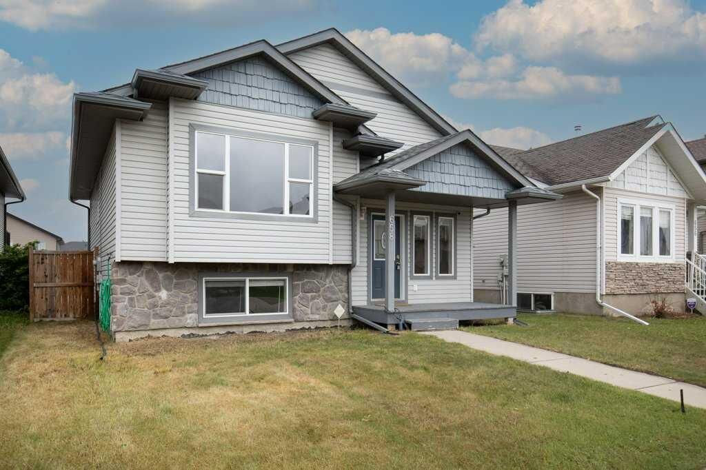 Property Photo:  658 Red Oak Close  AB T4S 0B5 
