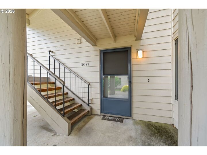 Property Photo:  10121 SW Trapper Ter  OR 97008 