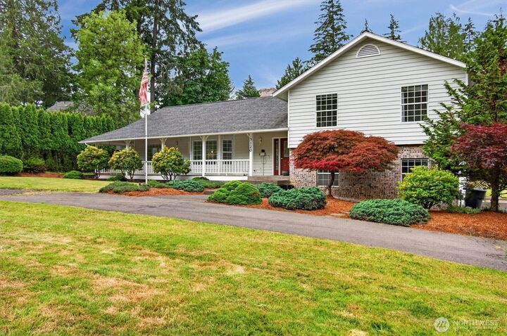 Property Photo:  3120  Laurel Road  WA 98632 