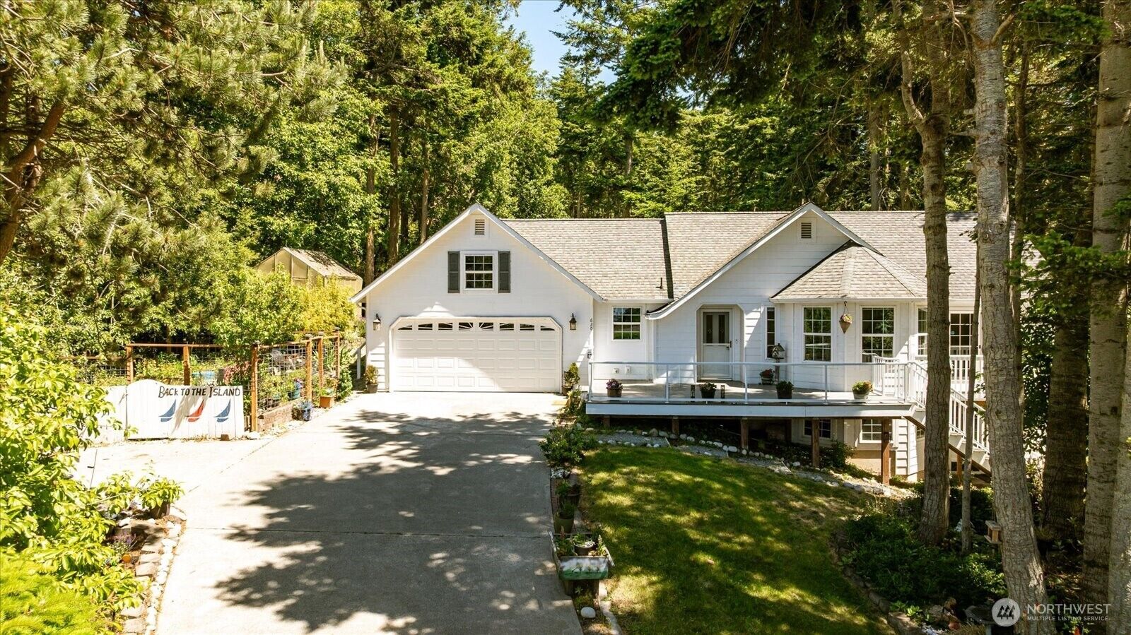 Property Photo:  620  Coronado Avenue  WA 98239 