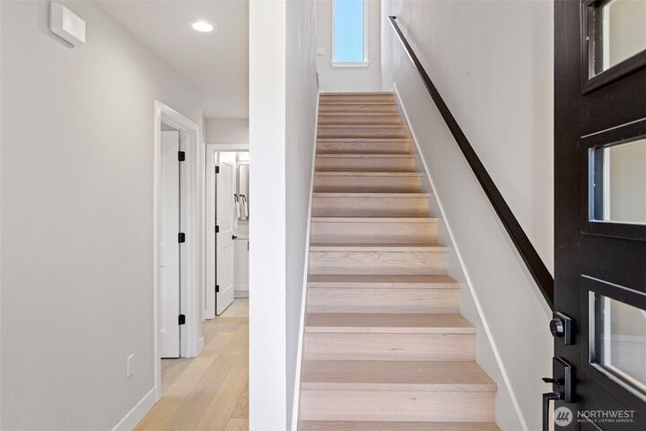 Property Photo:  4116 NE 60th Street B  WA 98115 