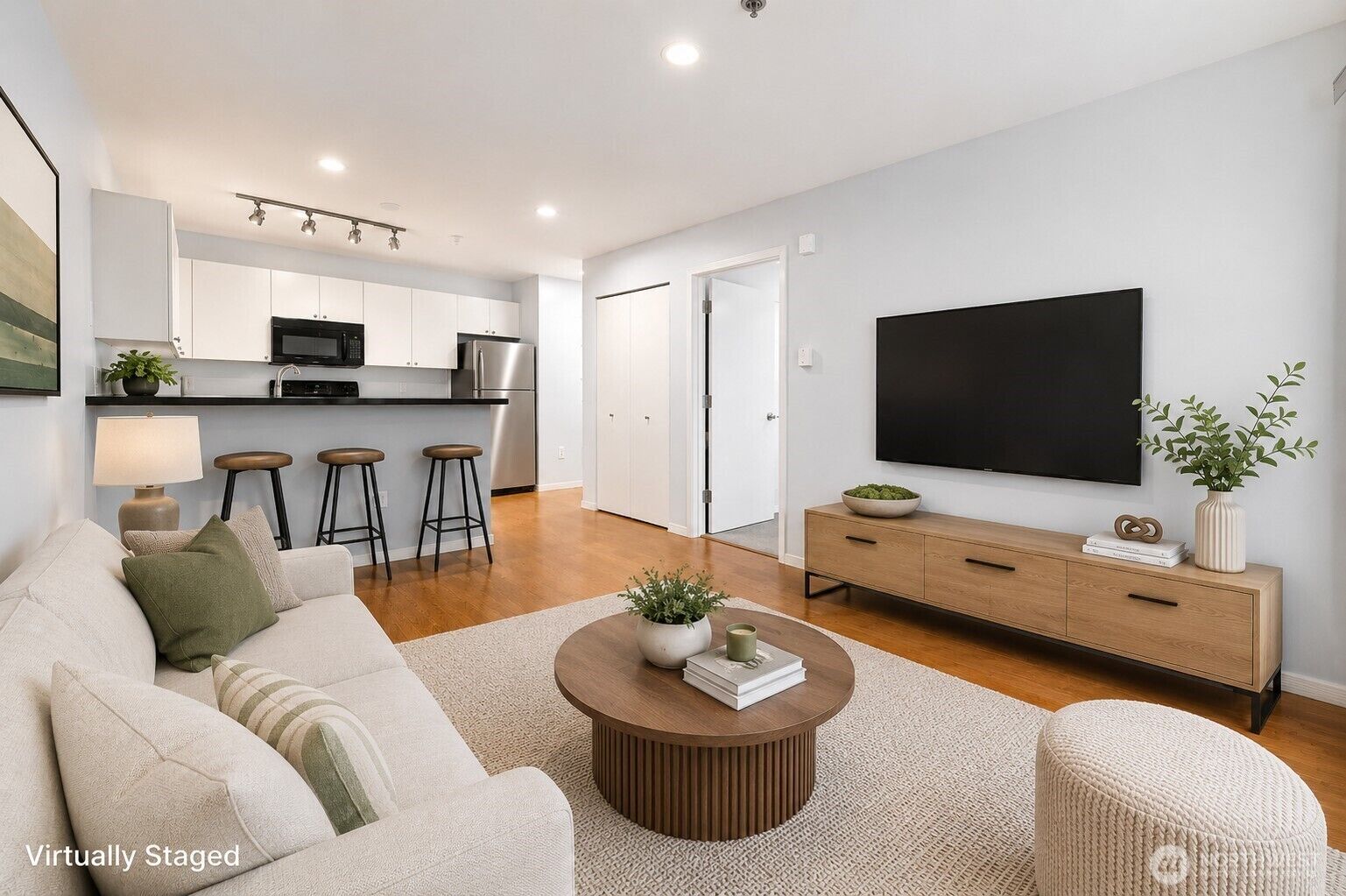Property Photo: 1323 Boren Avenue 206 WA 98101