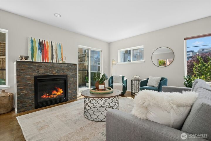 Property Photo: 241 11th Avenue E WA 98102