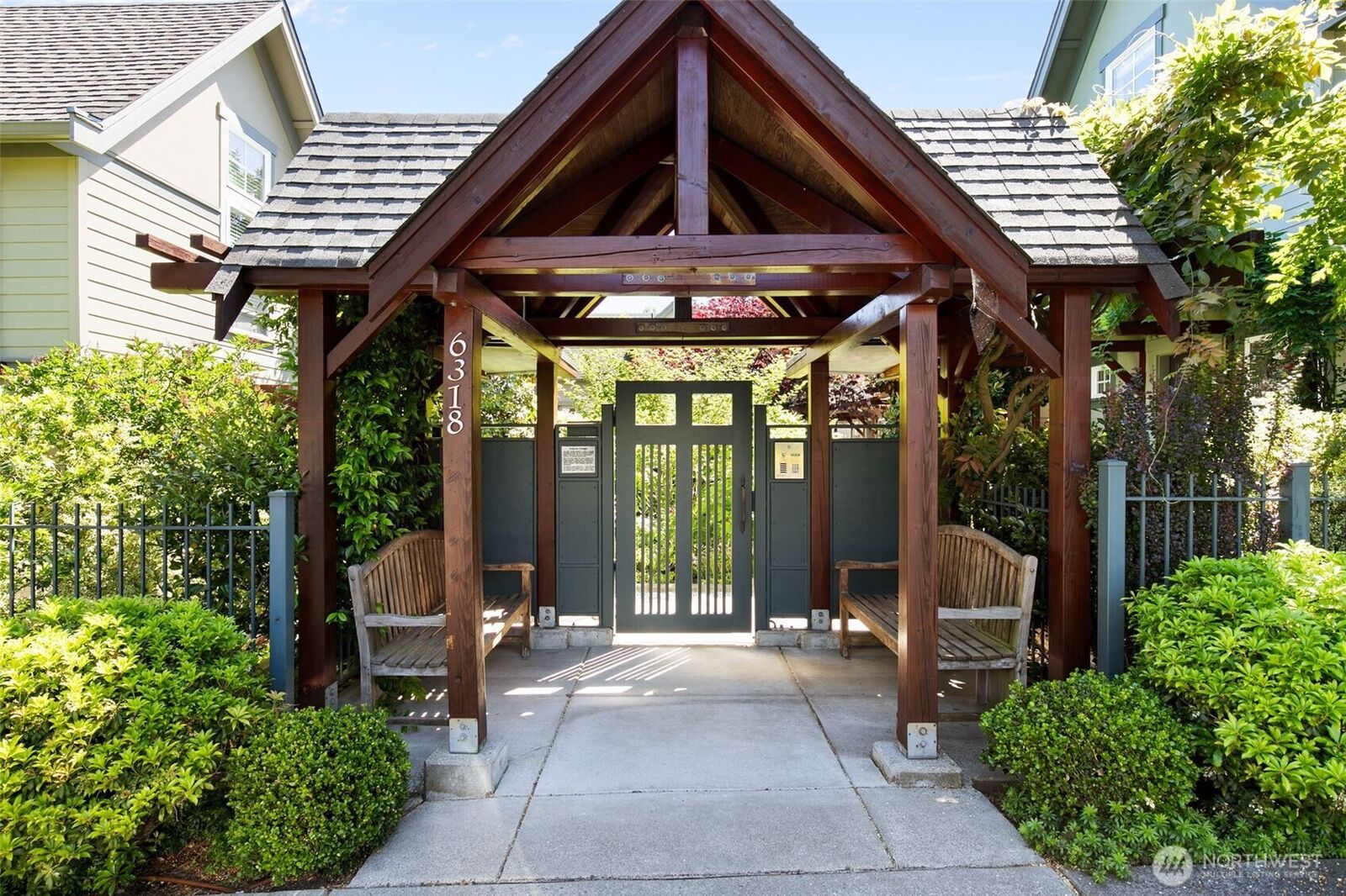 Property Photo: 6318 5th Avenue NE WA 98115