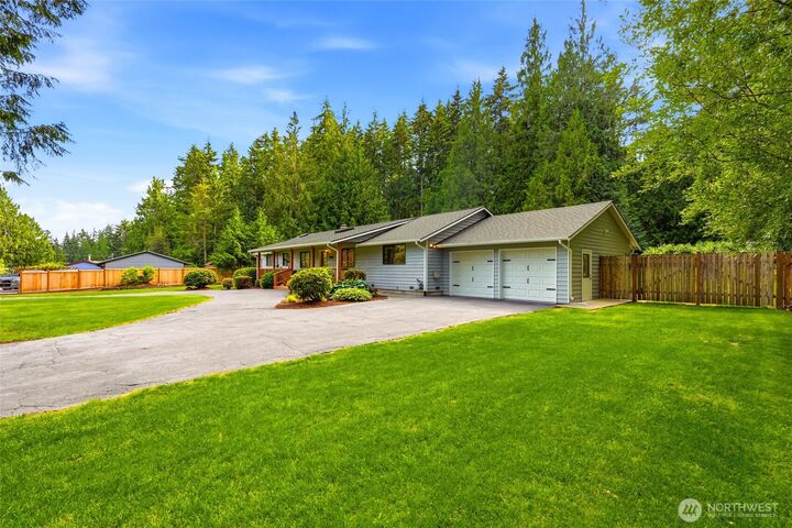 Property Photo: 21526 99th Ave SE WA 98296