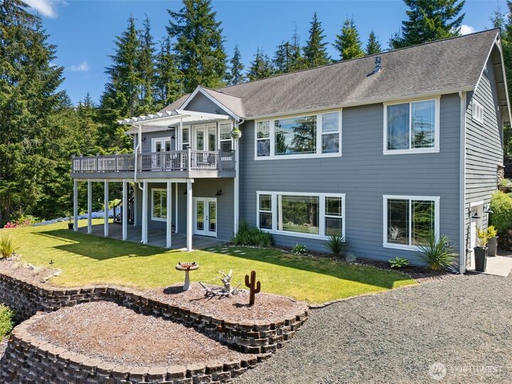 Property Photo:  341 W Reeves Hill Drive  WA 98584 