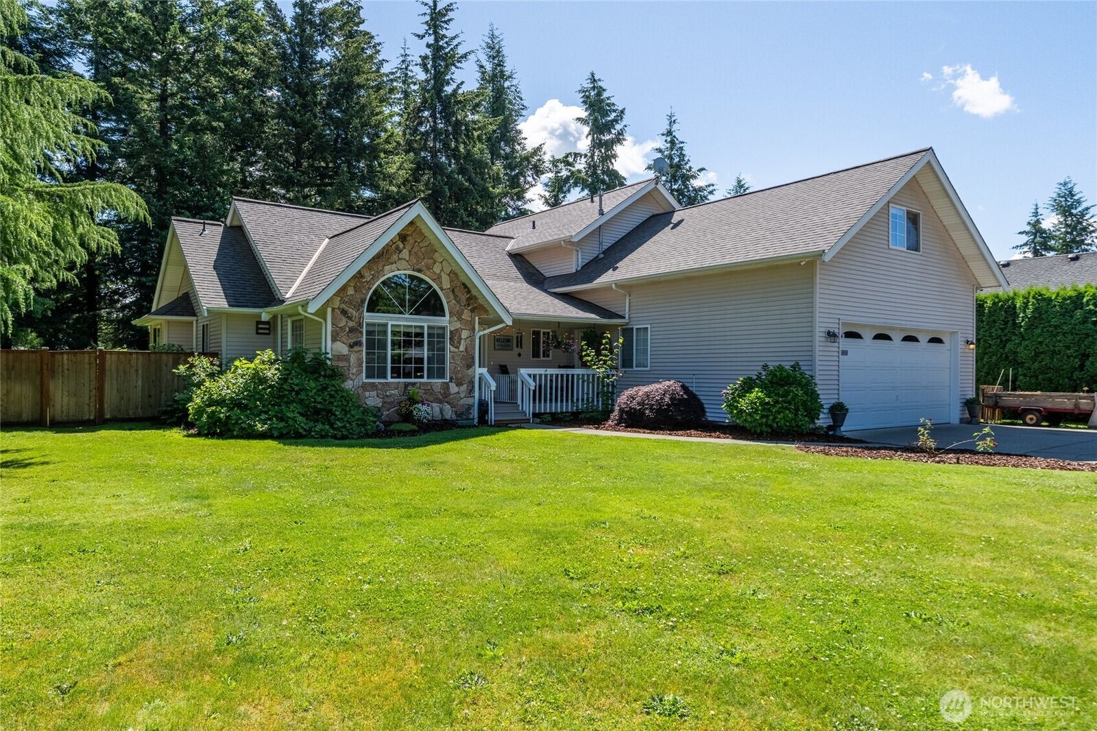 Property Photo:  6898  Golf View Drive  WA 98264 