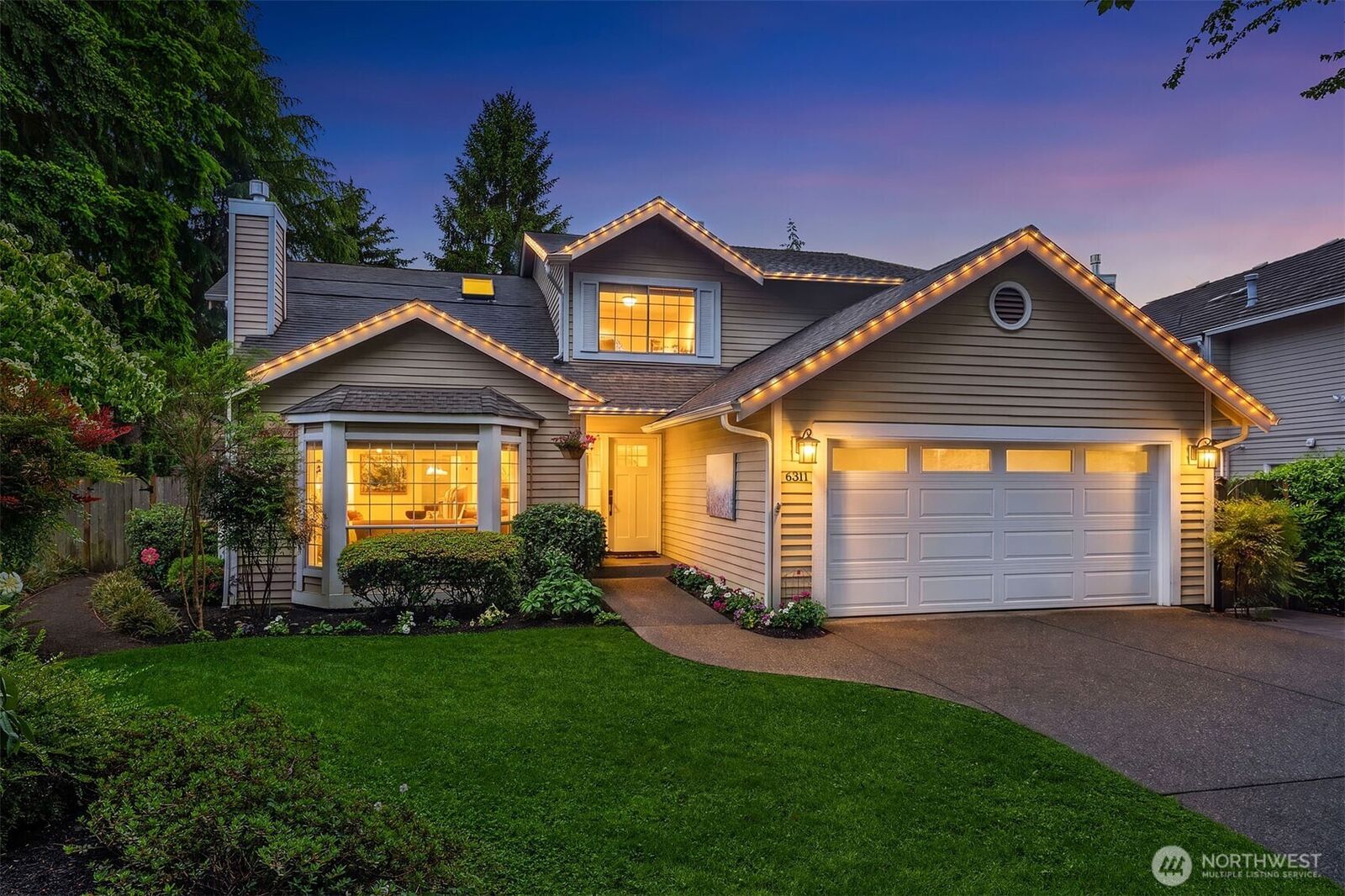 Property Photo:  6311  110th Avenue NE  WA 98033 