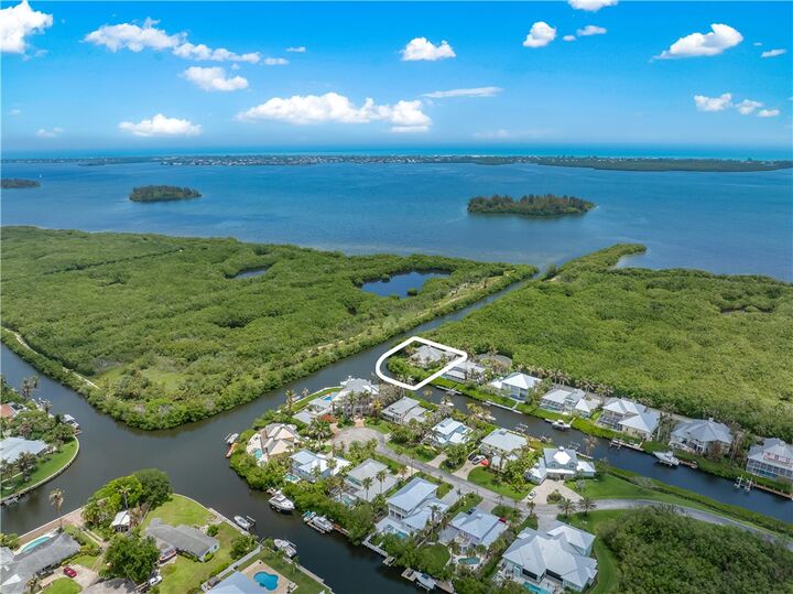 Property Photo:  2165 7th Avenue SE  FL 32962 