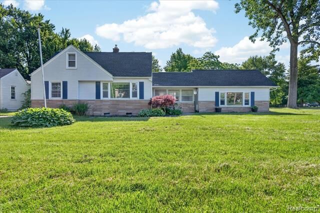 Property Photo:  14916 Alexander Street  MI 48154 