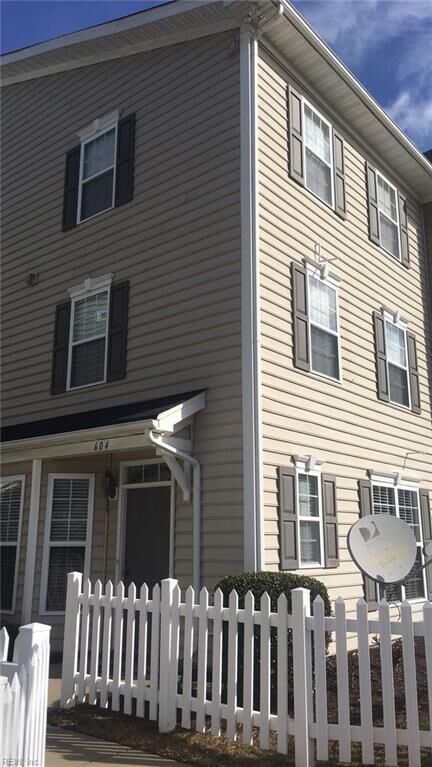 Property Photo:  604 Teton Cir  VA 23435 