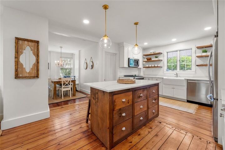 Property Photo:  22 Farewell Street  RI 02840 