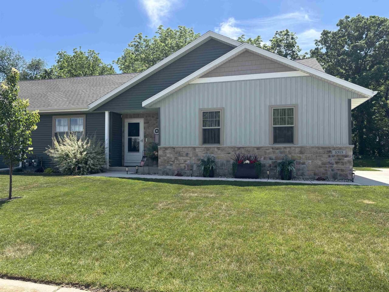 Property Photo: 5313 N Wright Road WI 53563