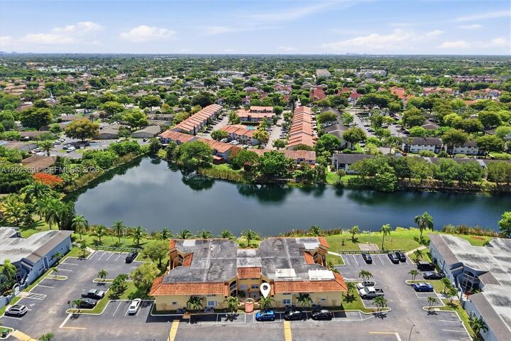 Property Photo:  15635 SW 74th Cir Dr 11  FL 33193 