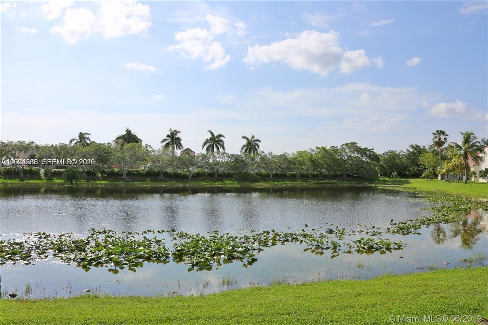Property Photo:  370 Carrington Dr  FL 33326 
