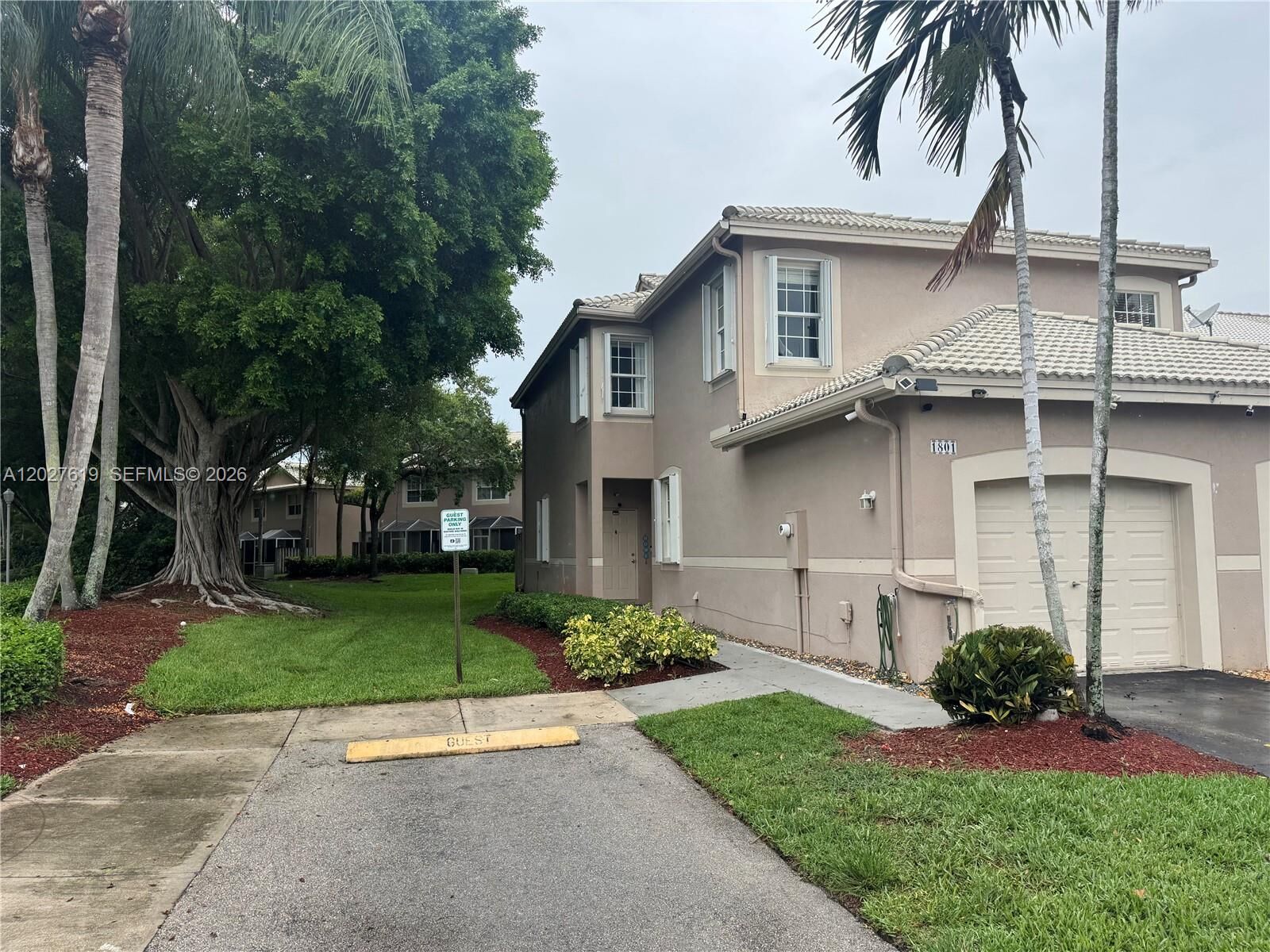 Property Photo:  1801 Salerno Cir 1801  FL 33327 