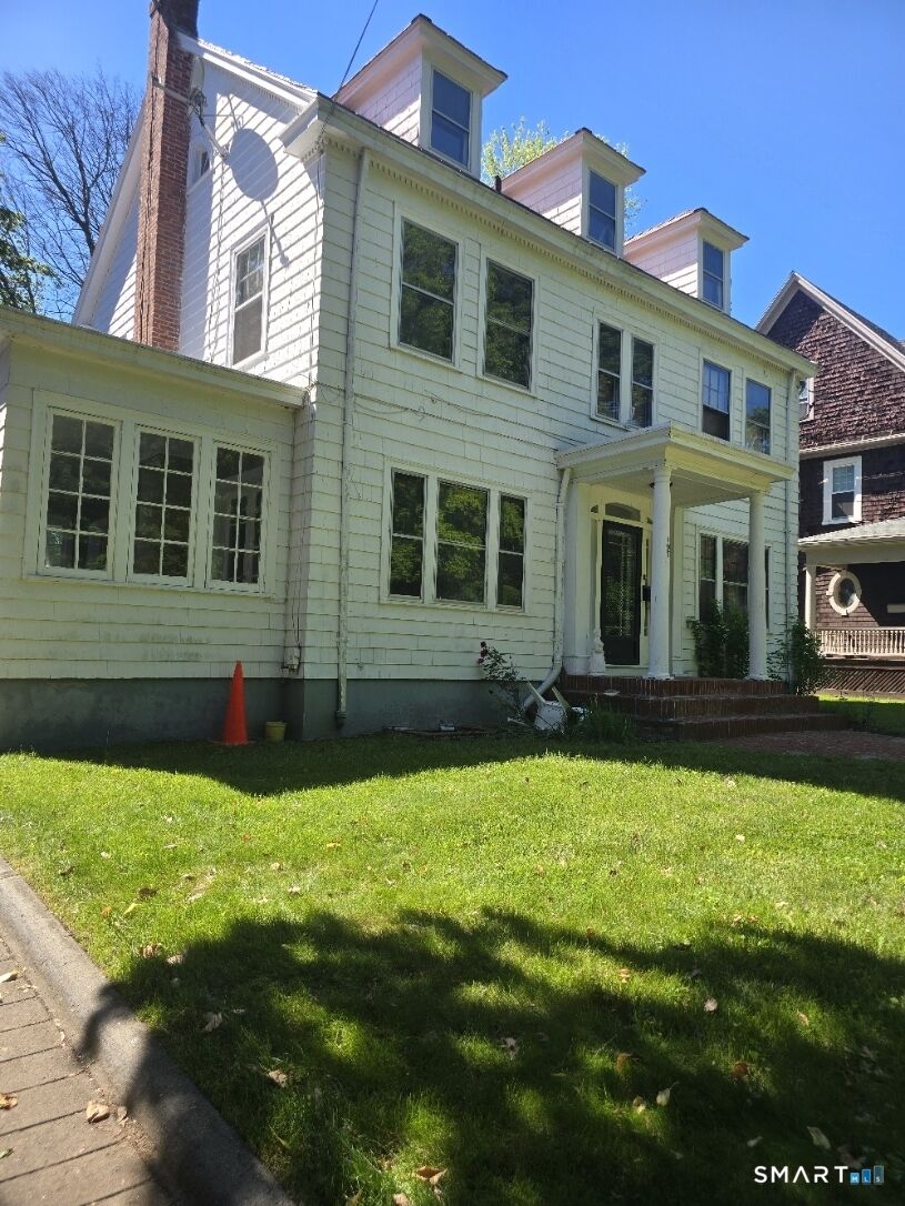 Property Photo:  197 Ridgefield Street  CT 06112 