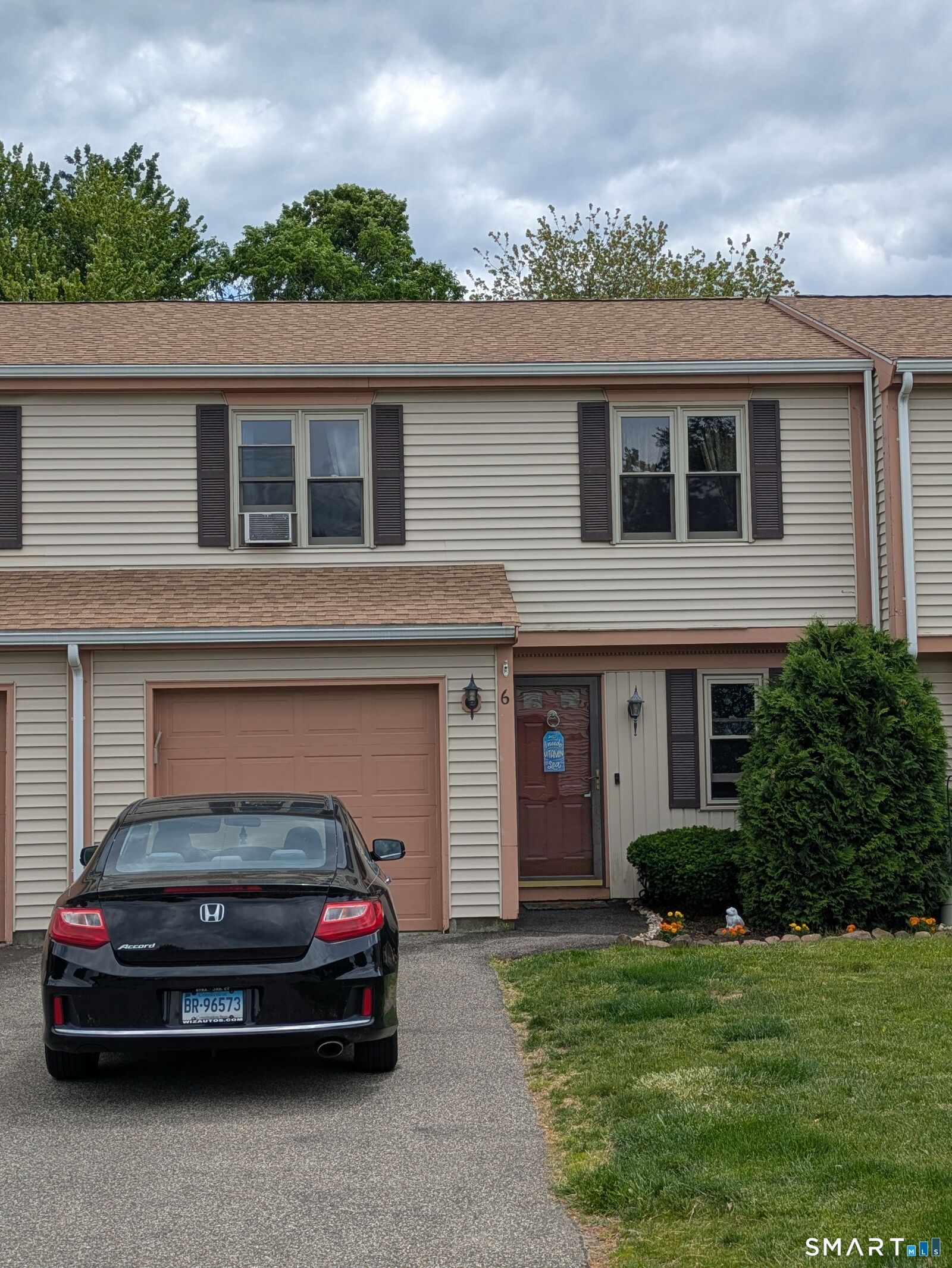 Property Photo: 6 Hickory Lane 6 CT 06067