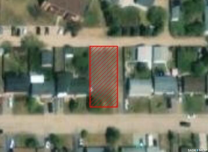 Property Photo:  37 Dunfield Crescent  SK S9X 1E3 