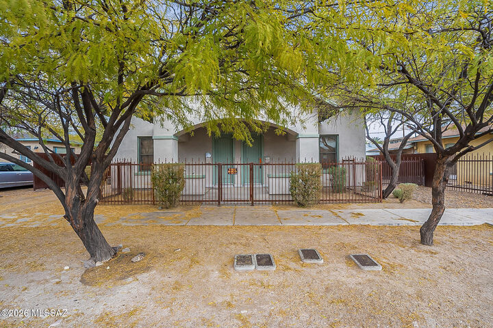Property Photo: 522 N 2nd Avenue AZ 85705