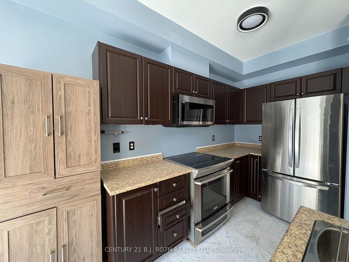 Property Photo:  120 Stanley Street  ON L4M 6V5 