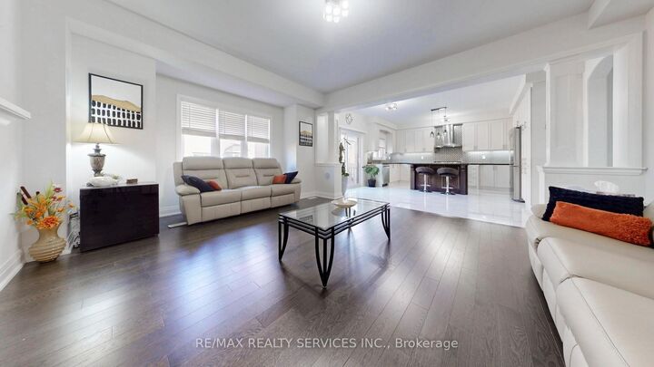 15 Rolling Rock Way — photo 1