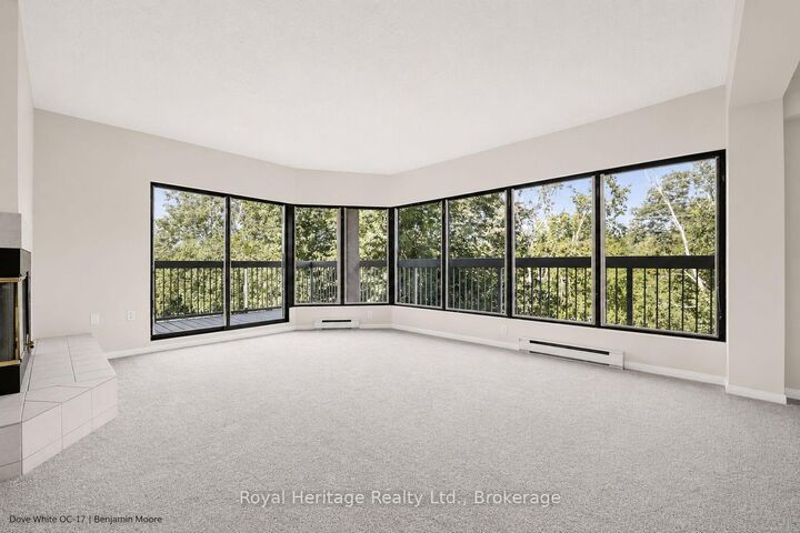 Property Photo: 40 Auburn Street 211 ON K9H 2G2