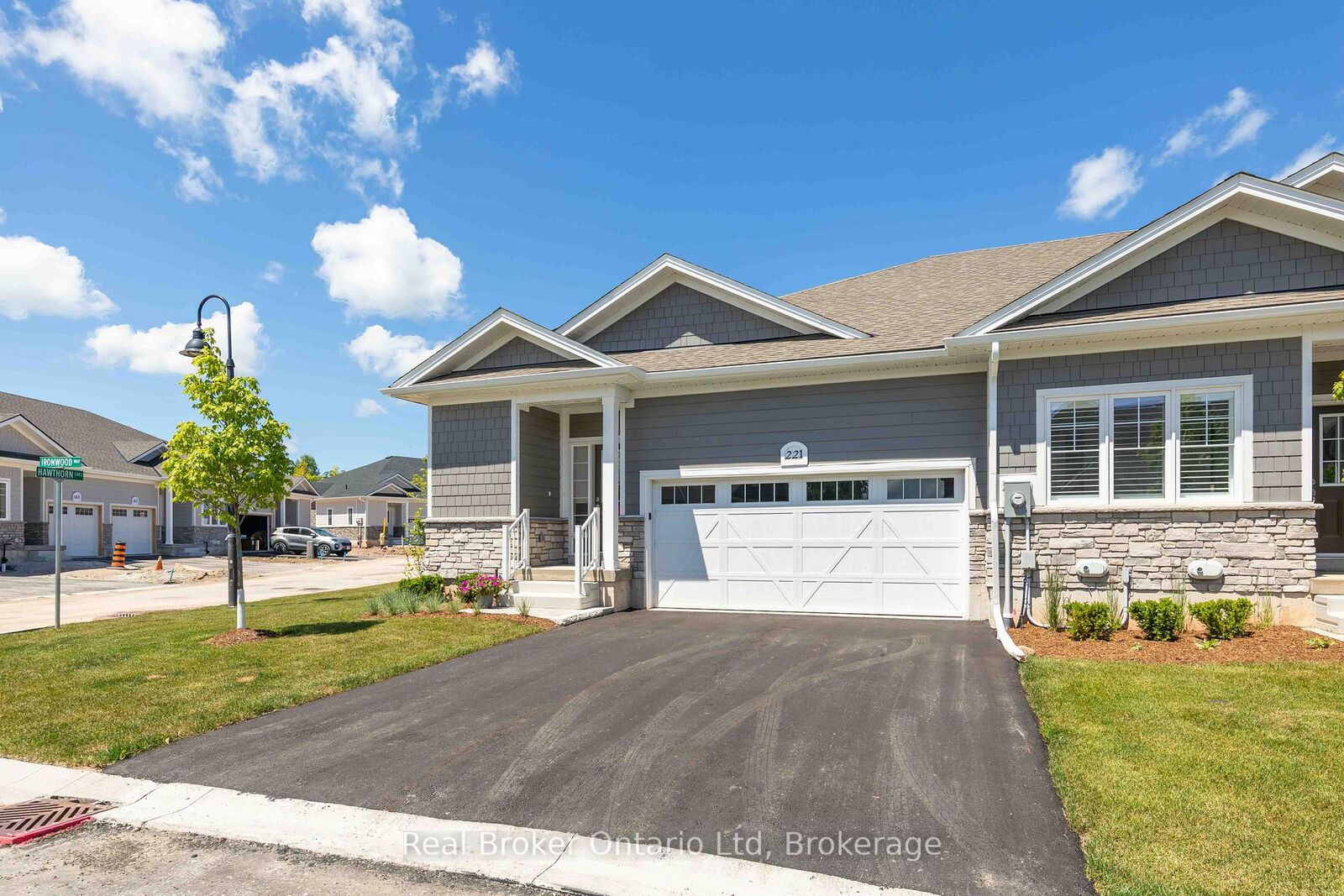 Property Photo: 221 Ironwood Way ON N0H 1S0