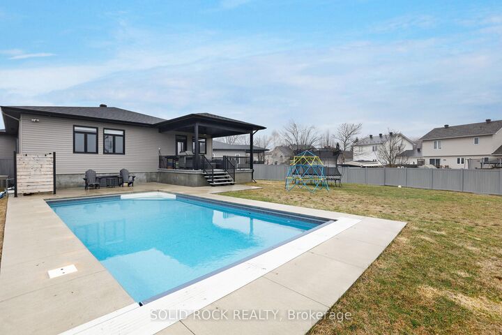 216 Filion Street — photo 1