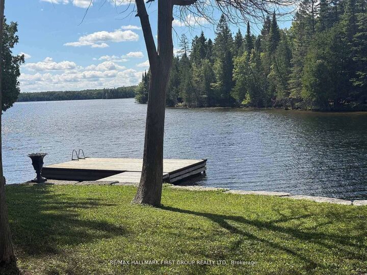 94 Everett Road — photo 1