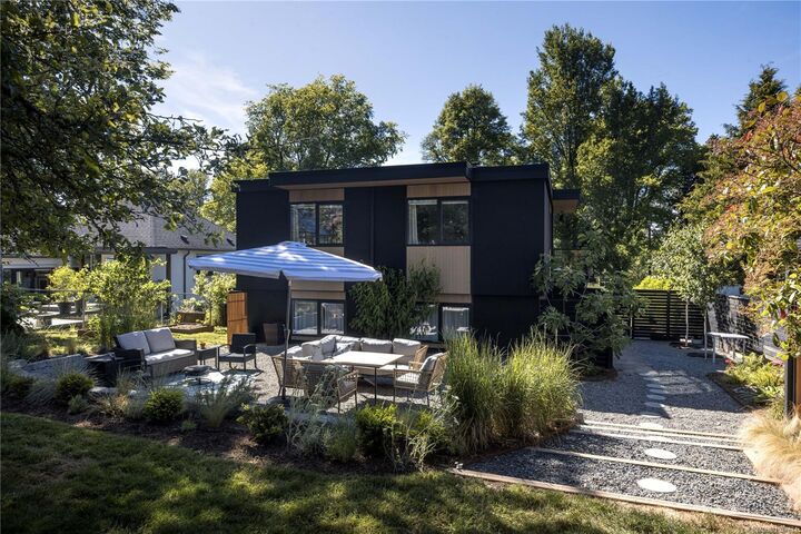 Property Photo:  2887 Colquitz Ave  BC V9A 2L9 